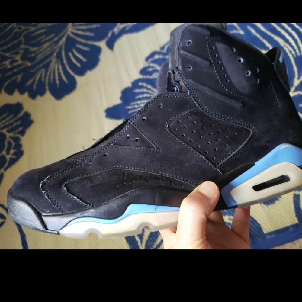 Jordan 7 size 10.5 left side only.